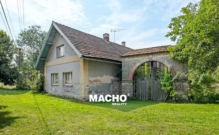 Prodej domu 335 m² s pozemkem 2 763 m², Veliš, okres Jičín