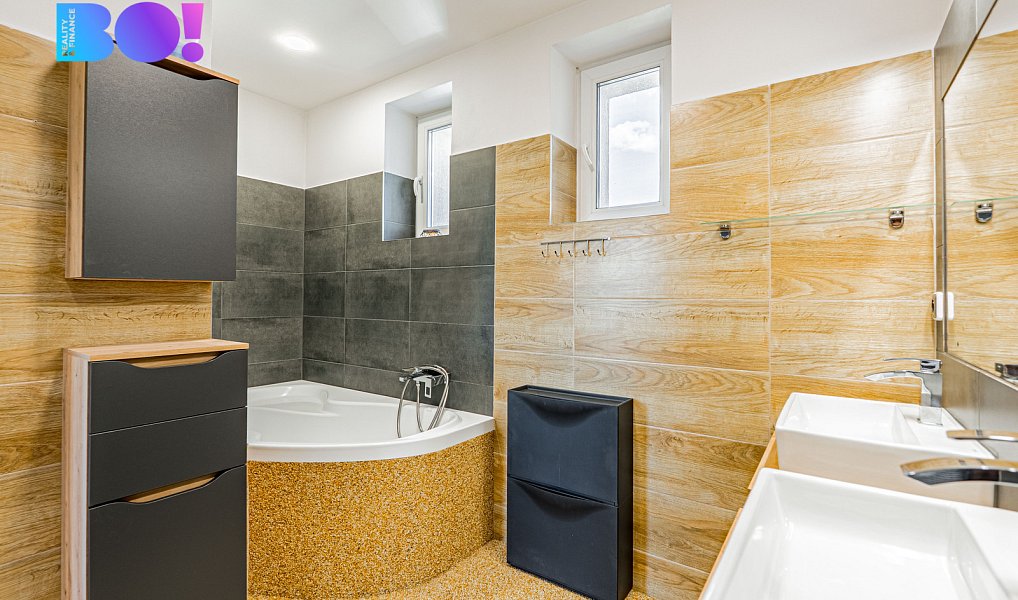 Prodej domu 280 m² s pozemkem 1 428 m², Albrechtice – náhled fotky 32