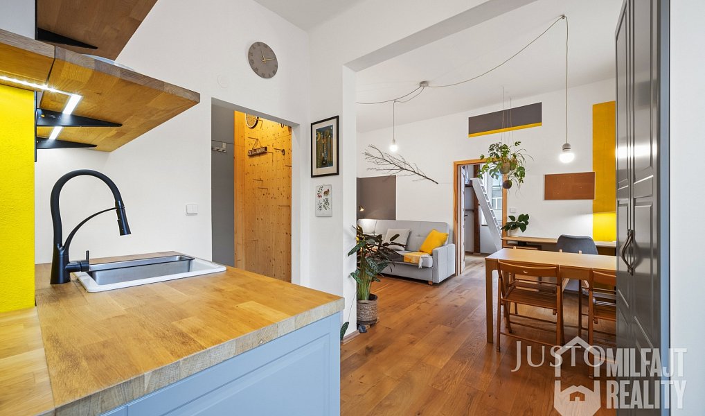 Prodej bytu 2+1 34 m², Liberec – náhled fotky 2