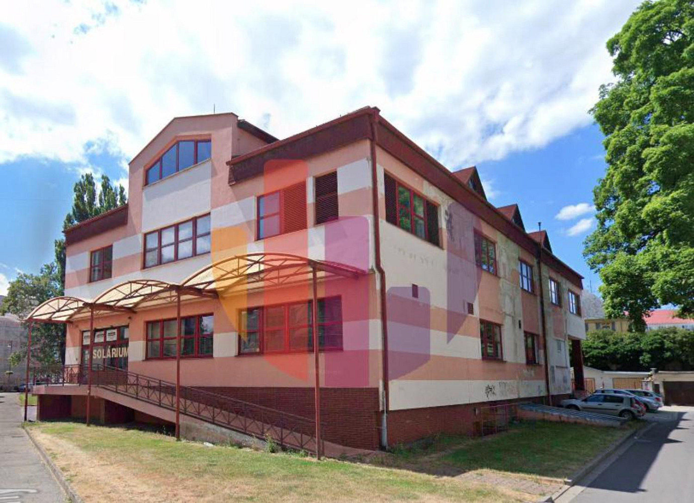 Pronájem obchodních prostor 175 m²
