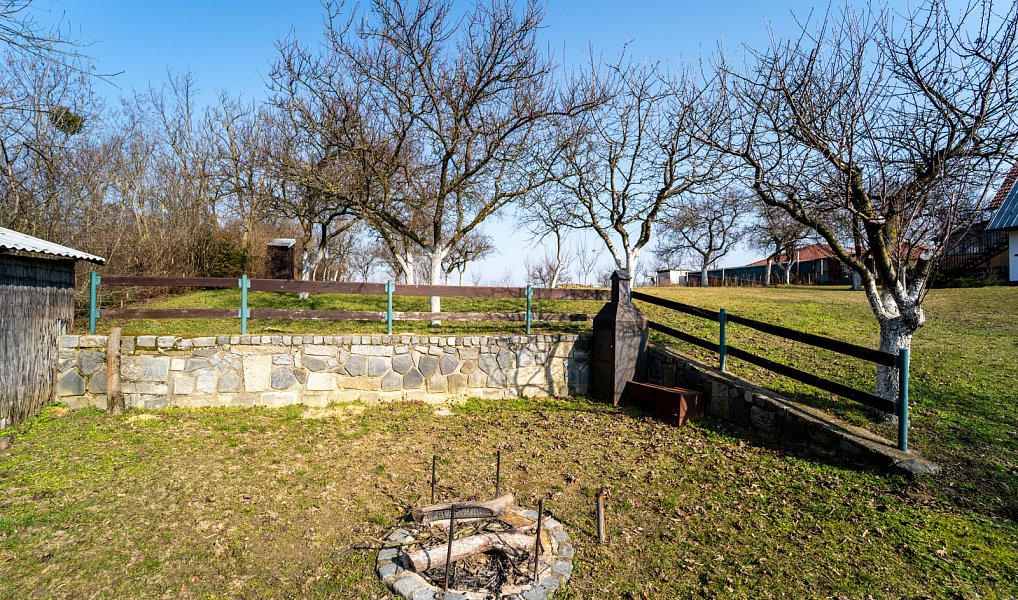 Prodej stavebního pozemku 3 600 m², Valtice – náhled fotky 12
