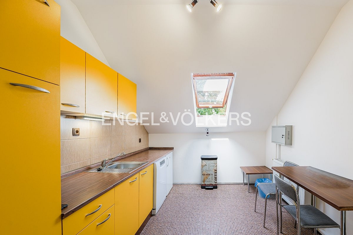Pronájem kanceláře 115 m² – fotografie 4