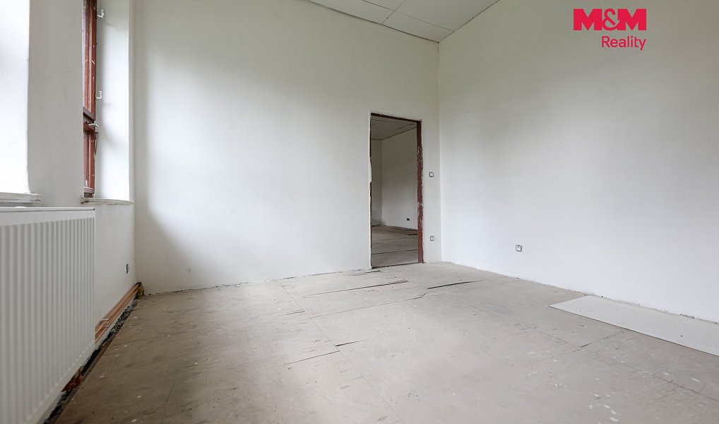 Prodej obchodních prostor 1 100 m², Černošín – náhled fotky 14
