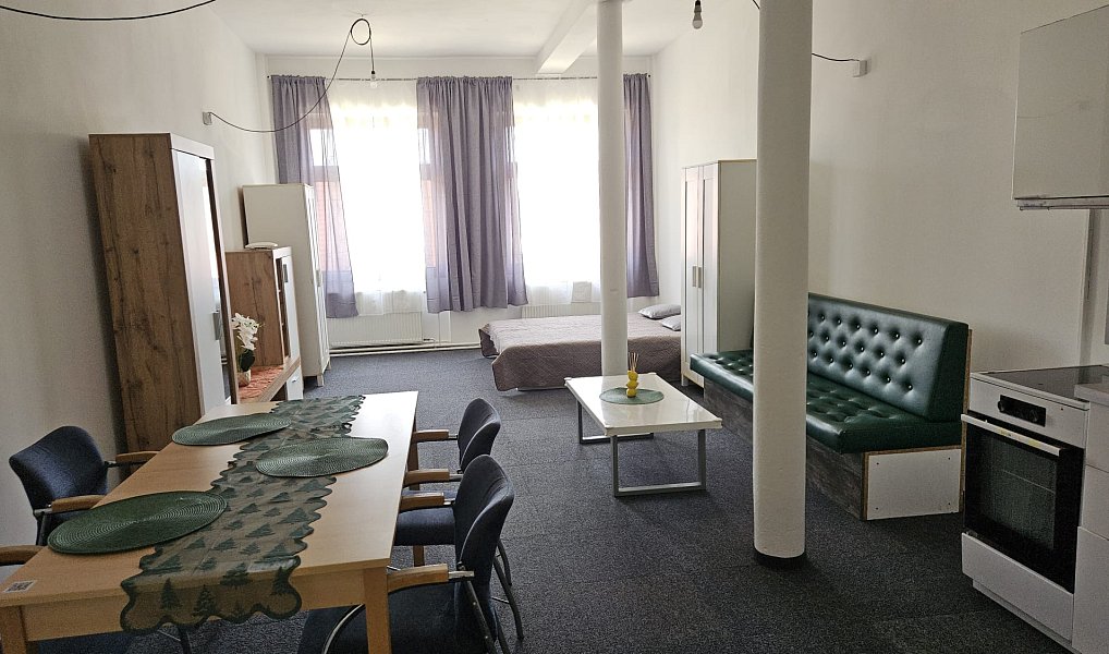 Pronájem bytu 1+kk, 60 m², Přerov, Hranice