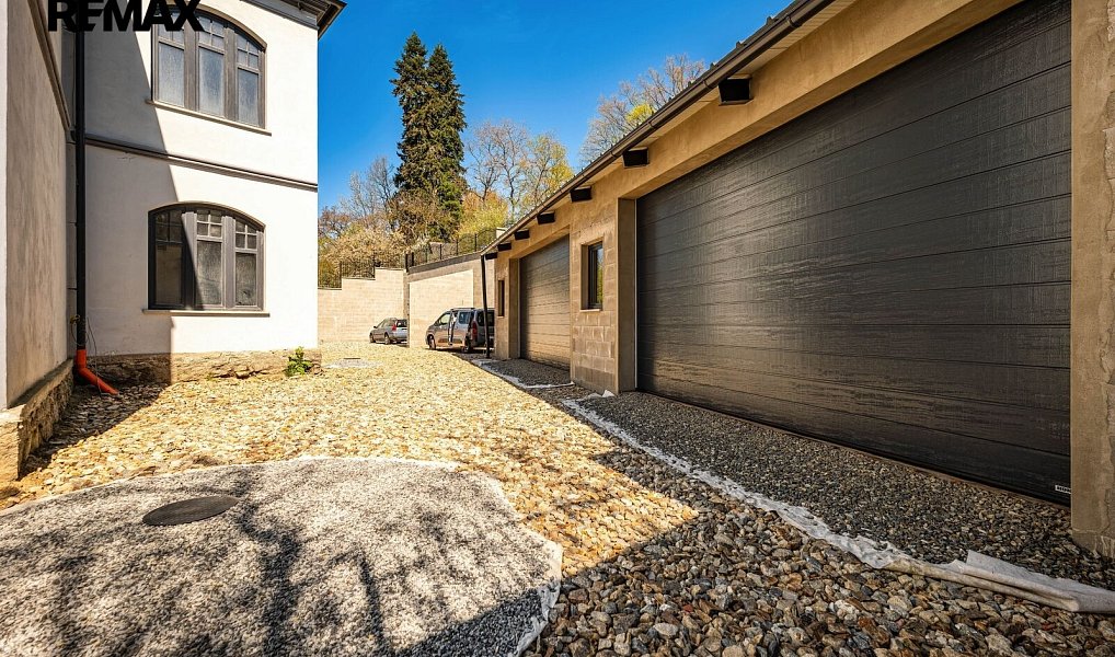 Prodej domu 550 m² s pozemkem 1 119 m², Volyně – náhled fotky 33