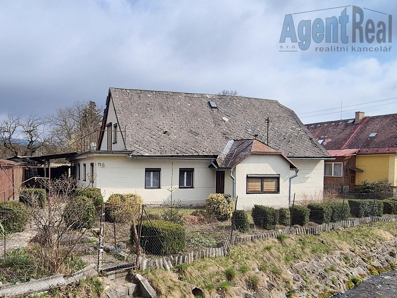 Prodej domu 127 m² s pozemkem 845 m² rezervováno