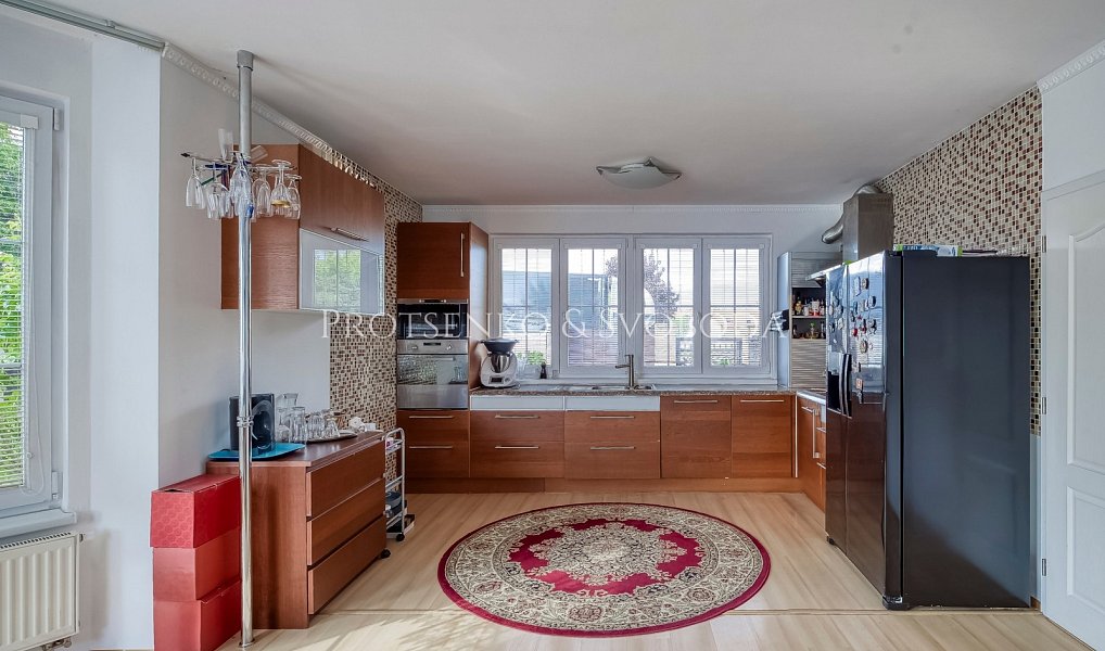 Prodej domu 185 m² s pozemkem 920 m², Hostivice – náhled fotky 25
