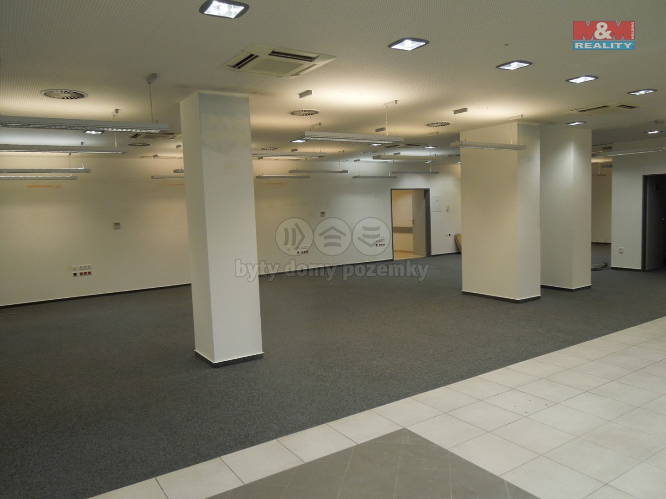 Pronájem obchodních prostor 398 m² — photo 5