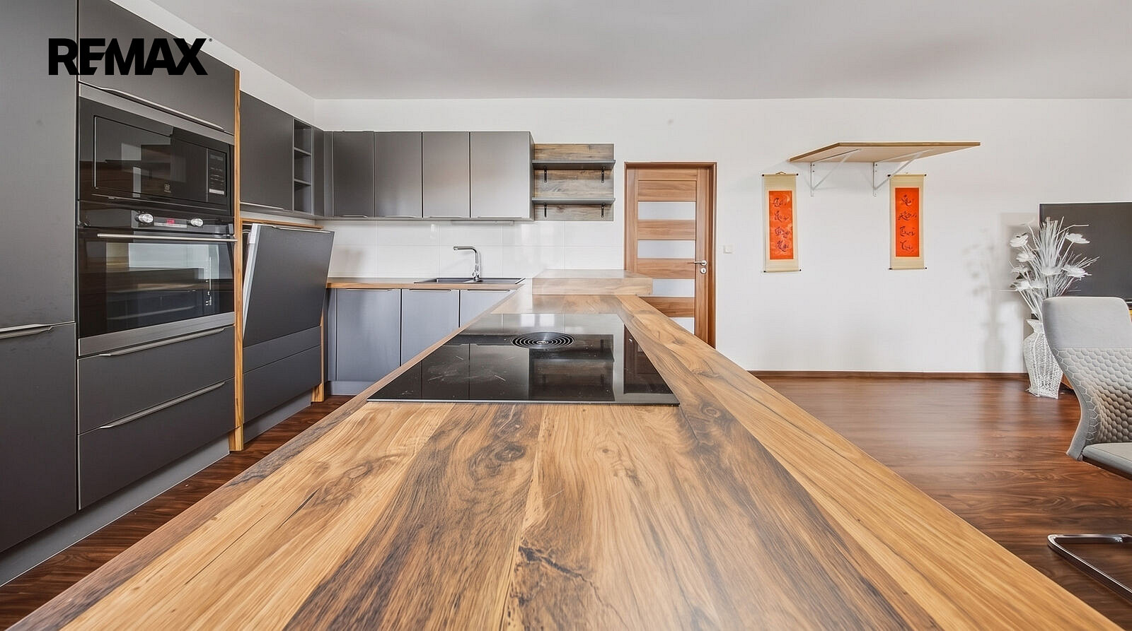 Prodej domu 190 m² s pozemkem 585 m²