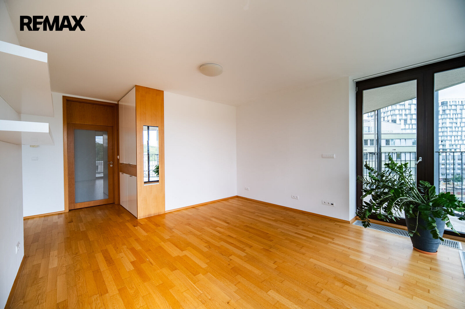 Pronájem bytu 1+kk 44 m² – fotografie 5