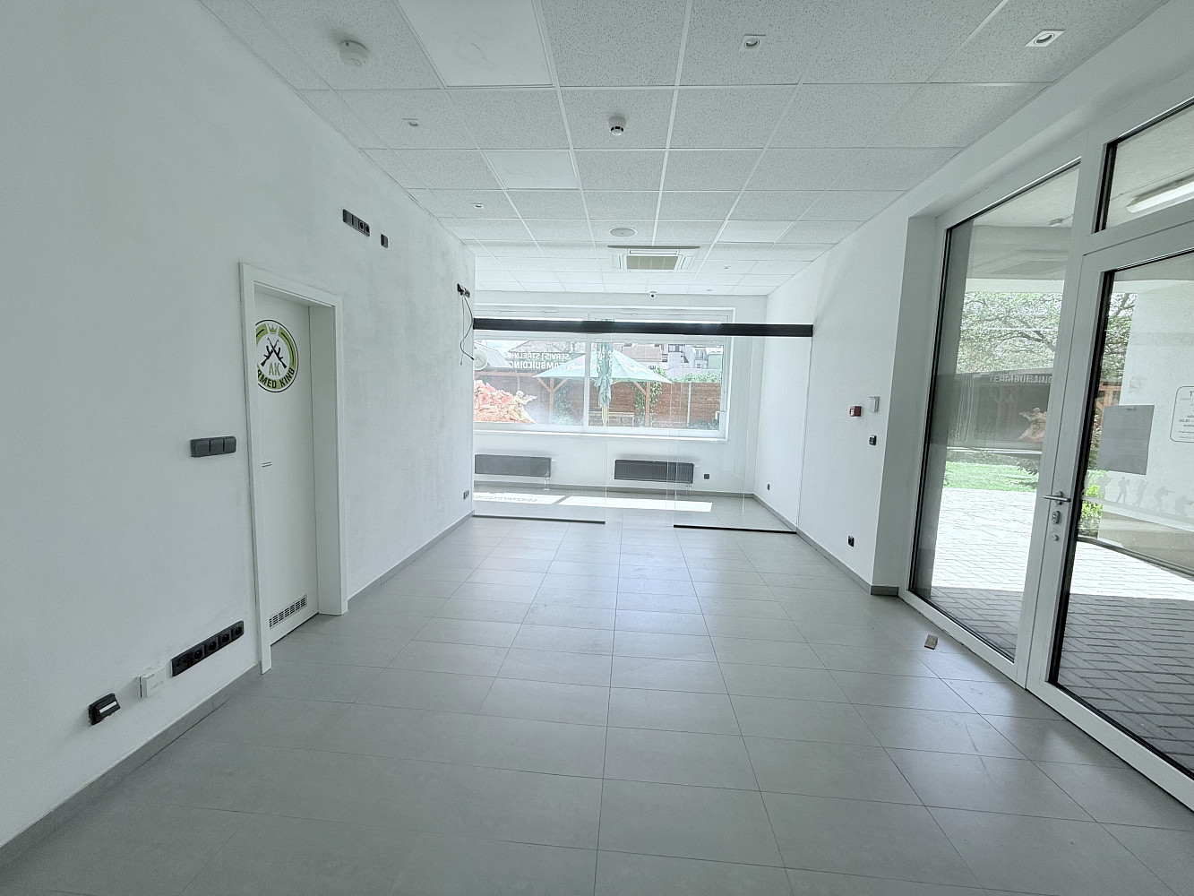 Pronájem obchodních prostor 39 m² – pohled 5