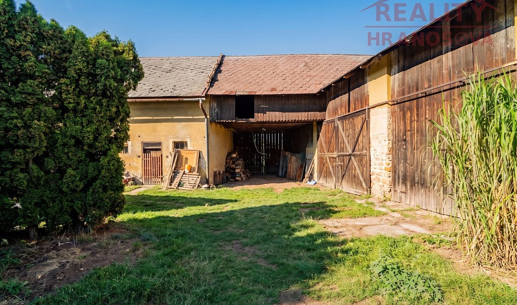 Prodej stavebního pozemku 1 430 m², Kyjovice – náhled fotky 3