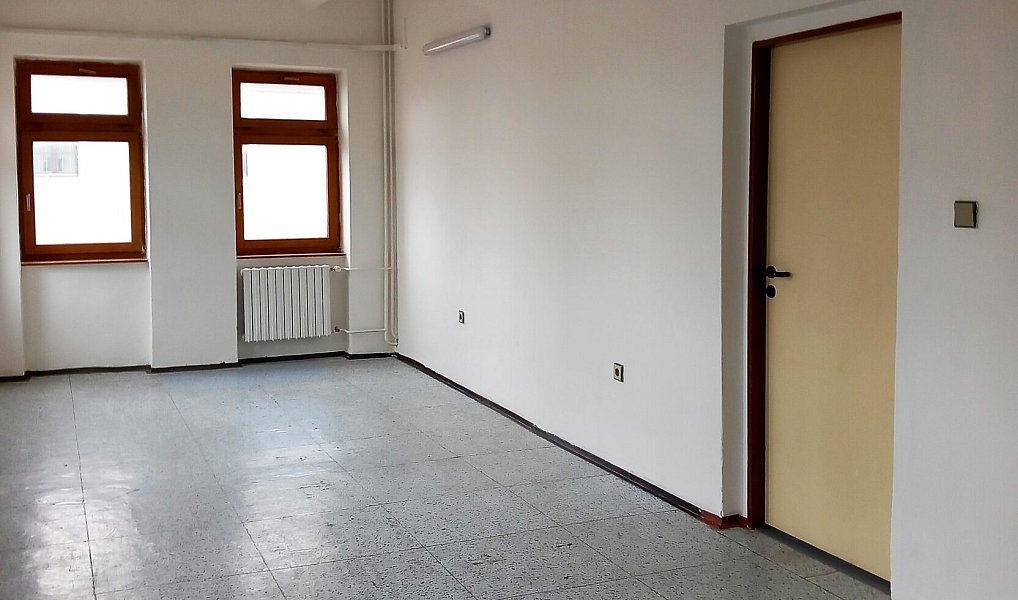 Pronájem kanceláře 32 m², Uherský Brod – náhled fotky 3