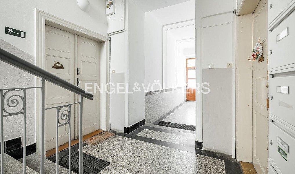 Prodej bytu 2+1 94 m², Praha – náhled fotky 8