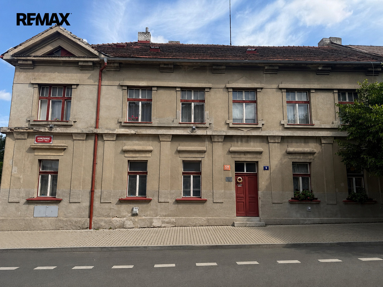 Prodej domu 405 m² s pozemkem 395 m² — photo 2