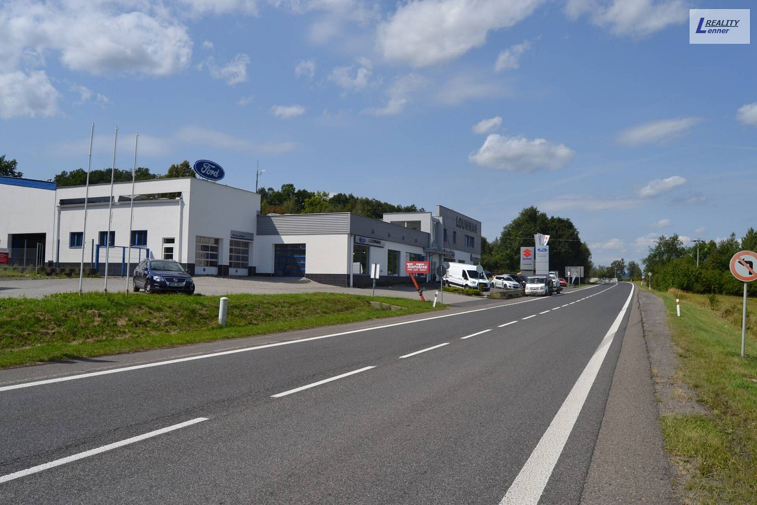 Pronájem kanceláře 117 m² – fotografie 2