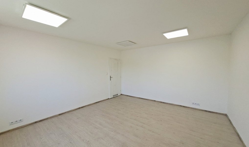 Prodej obchodních prostor 360 m², Horní Suchá – náhled fotky 6