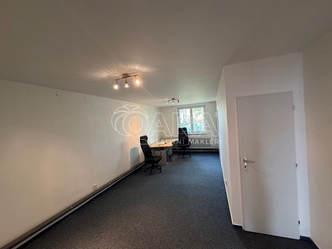 Pronájem skladovacích prostor 100 m² – fotografie 4