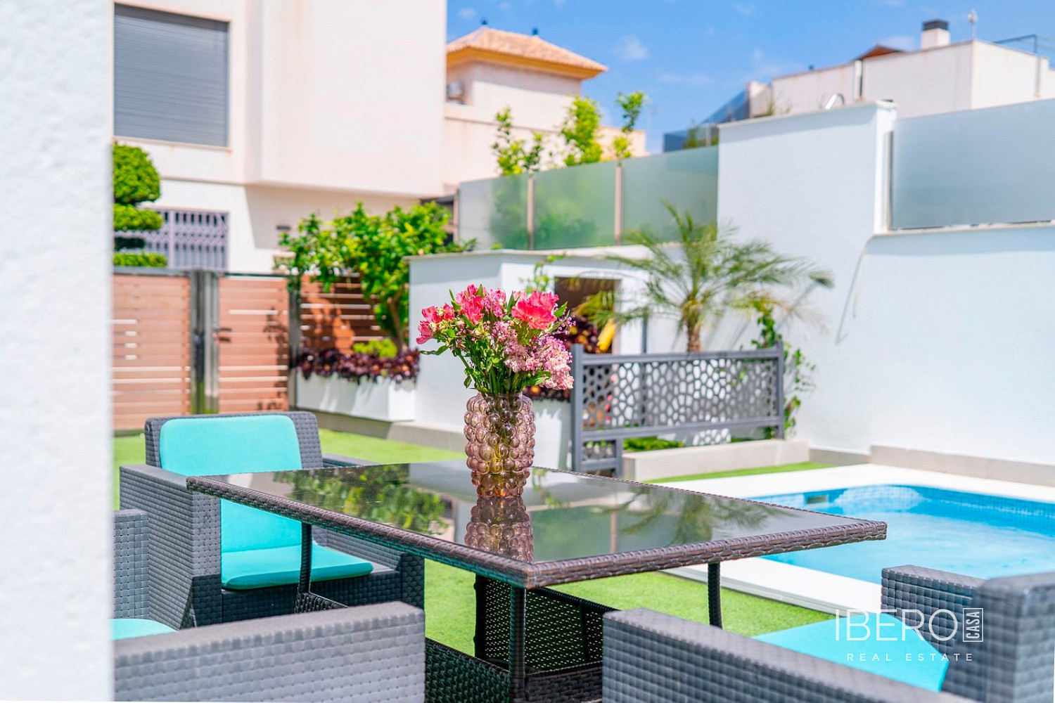 Prodej domu 194 m² s pozemkem 249 m² — photo 2