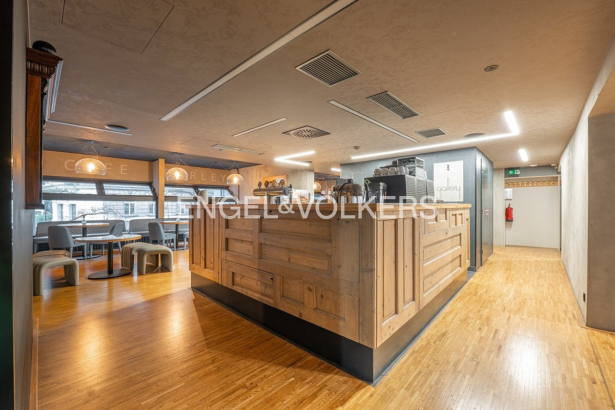 Pronájem komerčního objektu (jiného typu) 213 m² – fotografie 3