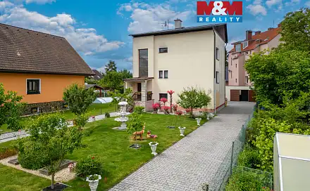 Prodej domu 318 m² s pozemkem 758 m², Antala Staška, Cheb - Háje