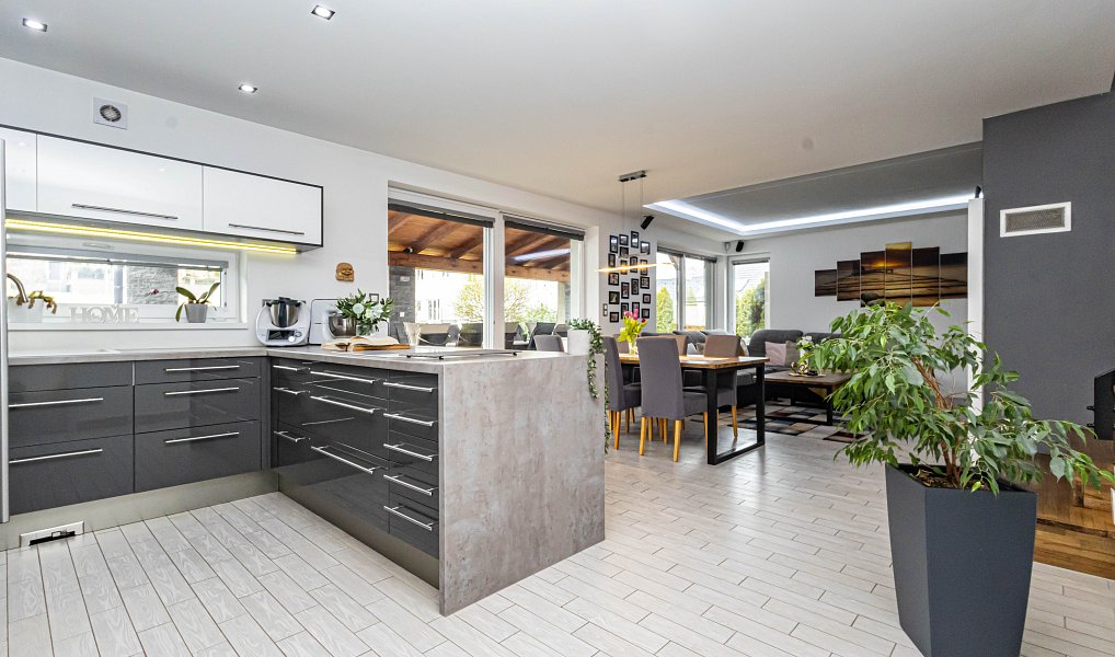 Prodej vily 318 m² s pozemkem 981 m², Stehelčeves – náhled fotky 6