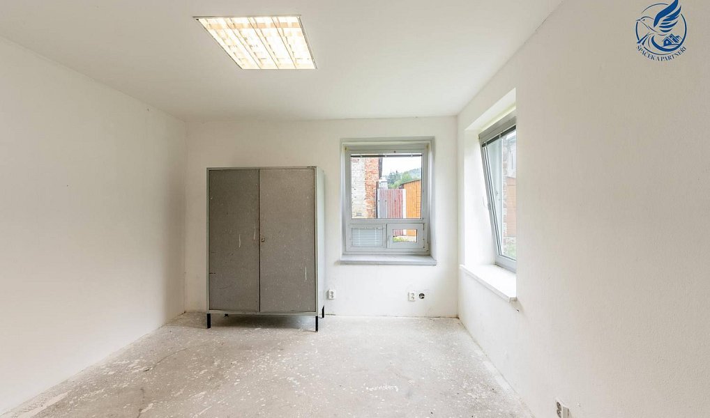 Prodej skladovacích prostor 960 m², Kraslice – náhled fotky 14