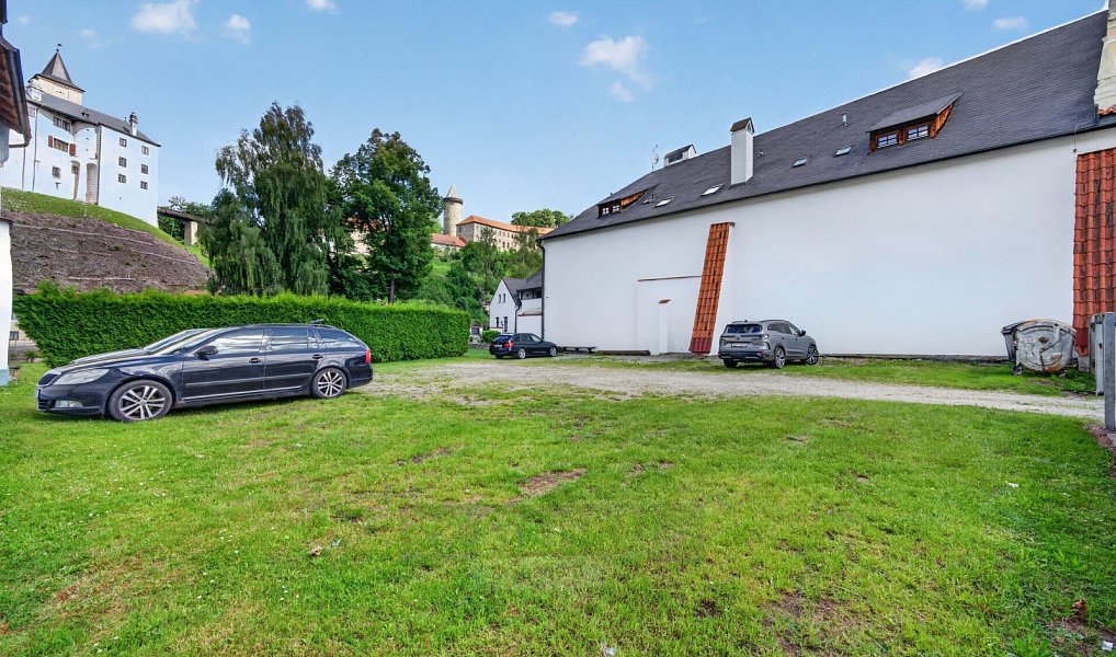 Prodej ubytovacího objektu 1 750 m², Rožmberk nad Vltavou – náhled fotky 32