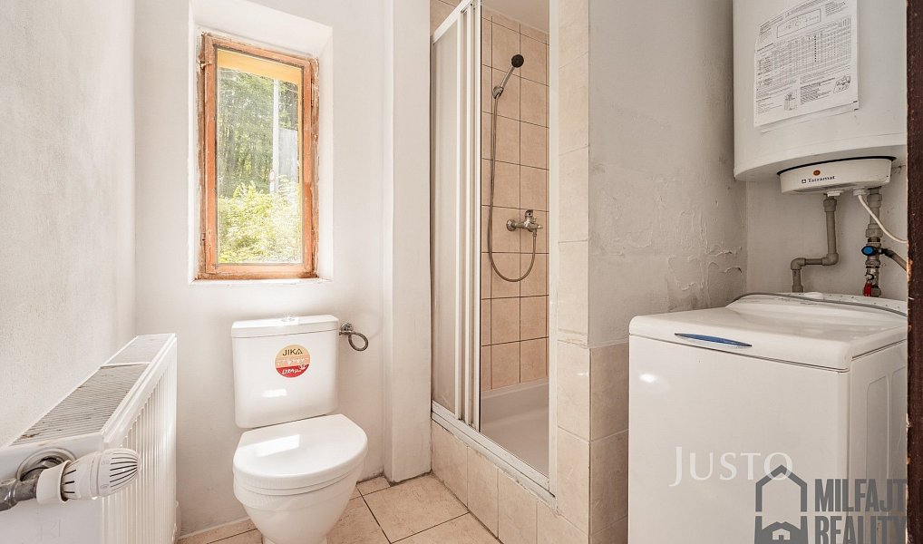 Prodej domu 336 m² s pozemkem 1 978 m², Železný Brod – náhled fotky 14