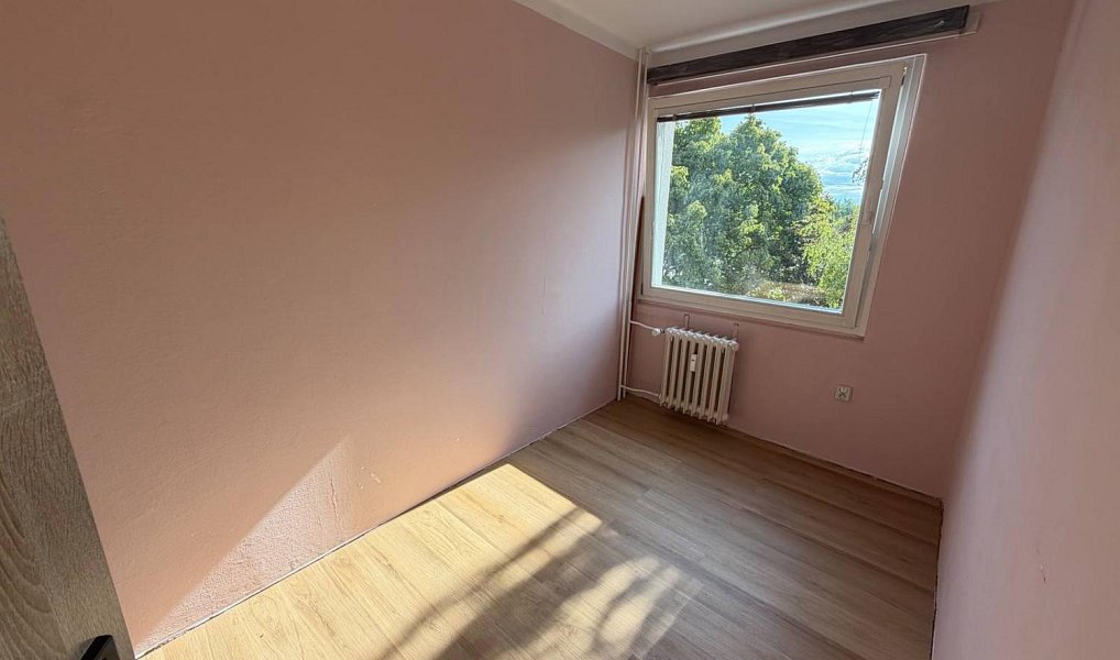 Pronájem bytu 4+1 73 m², Hradec Králové – náhled fotky 12