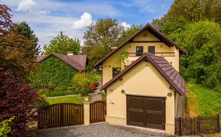 Prodej domu 200 m² s pozemkem 4 816 m², Neveklovice, okres Mladá Boleslav