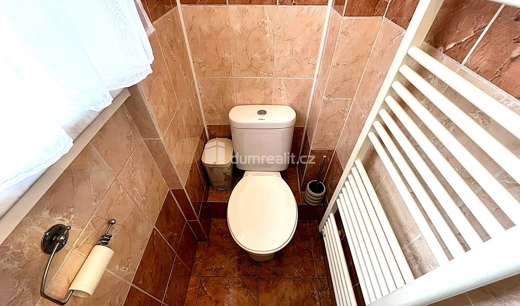 Prodej bytu 2+1 64 m², Cheb – náhled fotky 9