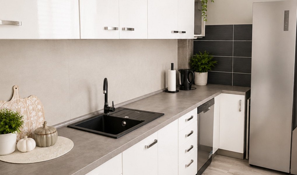 Prodej nájemního domu, činžáku 318 m², Dubí – náhled fotky 2