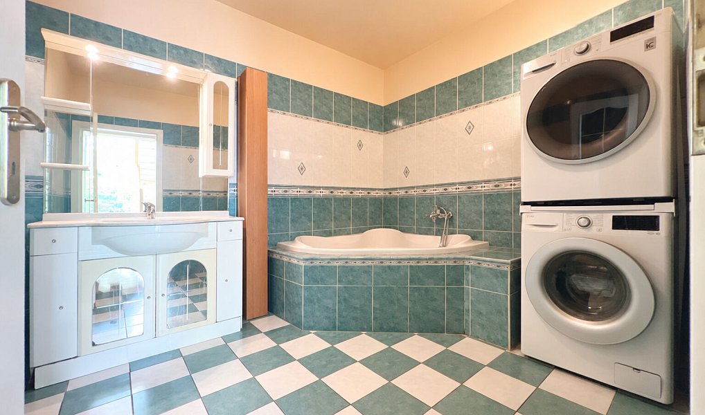 Prodej domu 200 m² s pozemkem 545 m², Měšice – náhled fotky 12