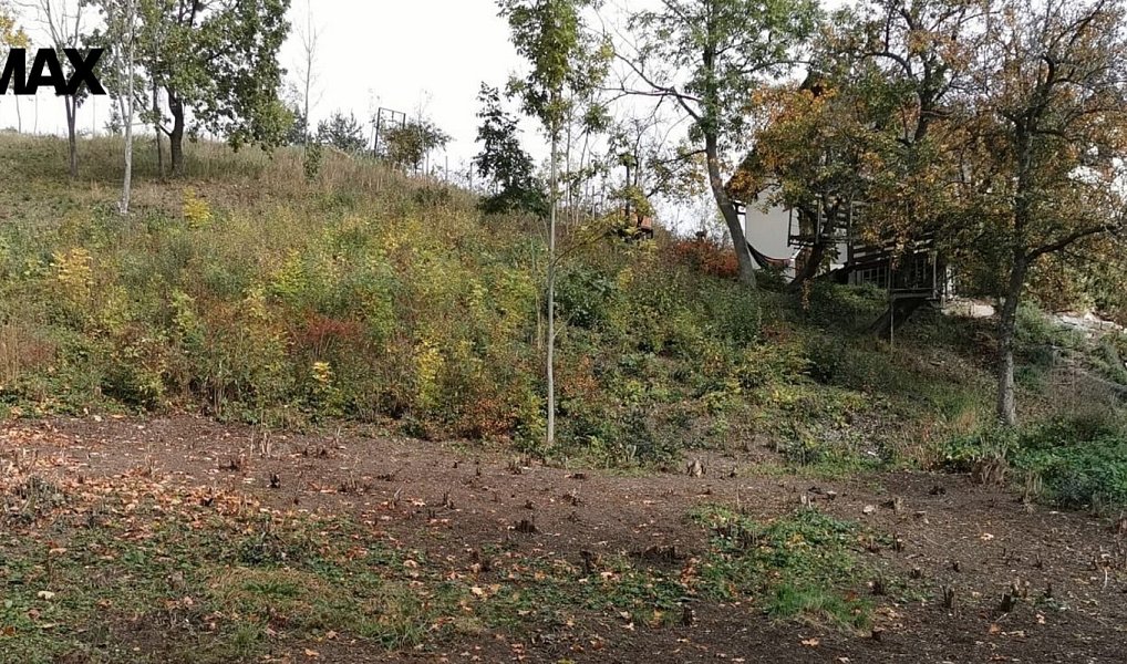 Prodej stavebního pozemku 1 100 m², Beroun – náhled fotky 2