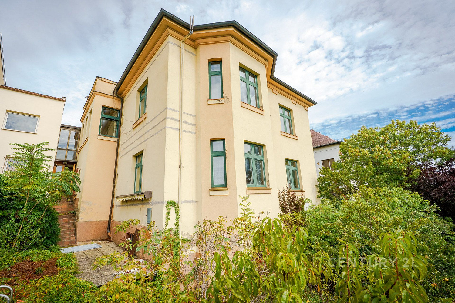 Prodej domu 298 m² s pozemkem 534 m²