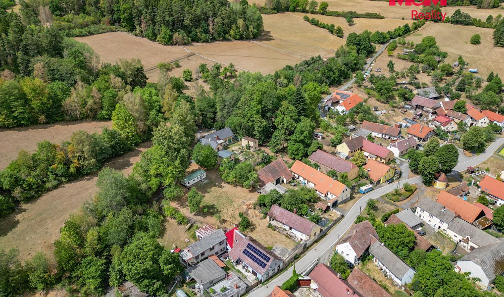 Prodej stavebního pozemku 1 676 m², Strašice – náhled fotky 8