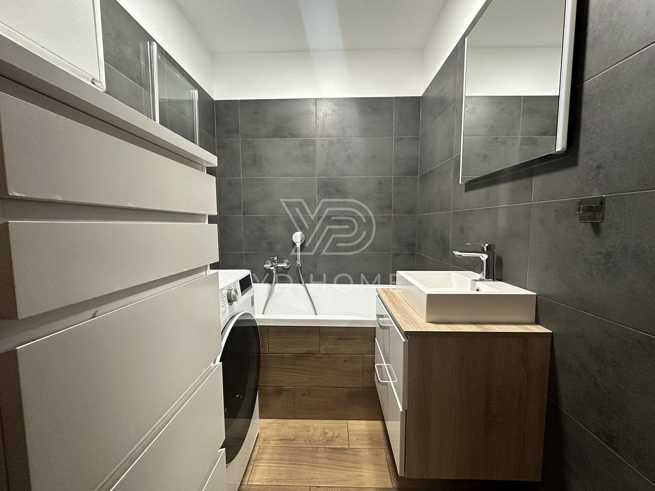 Pronájem bytu 1+kk 40 m² - Więcej