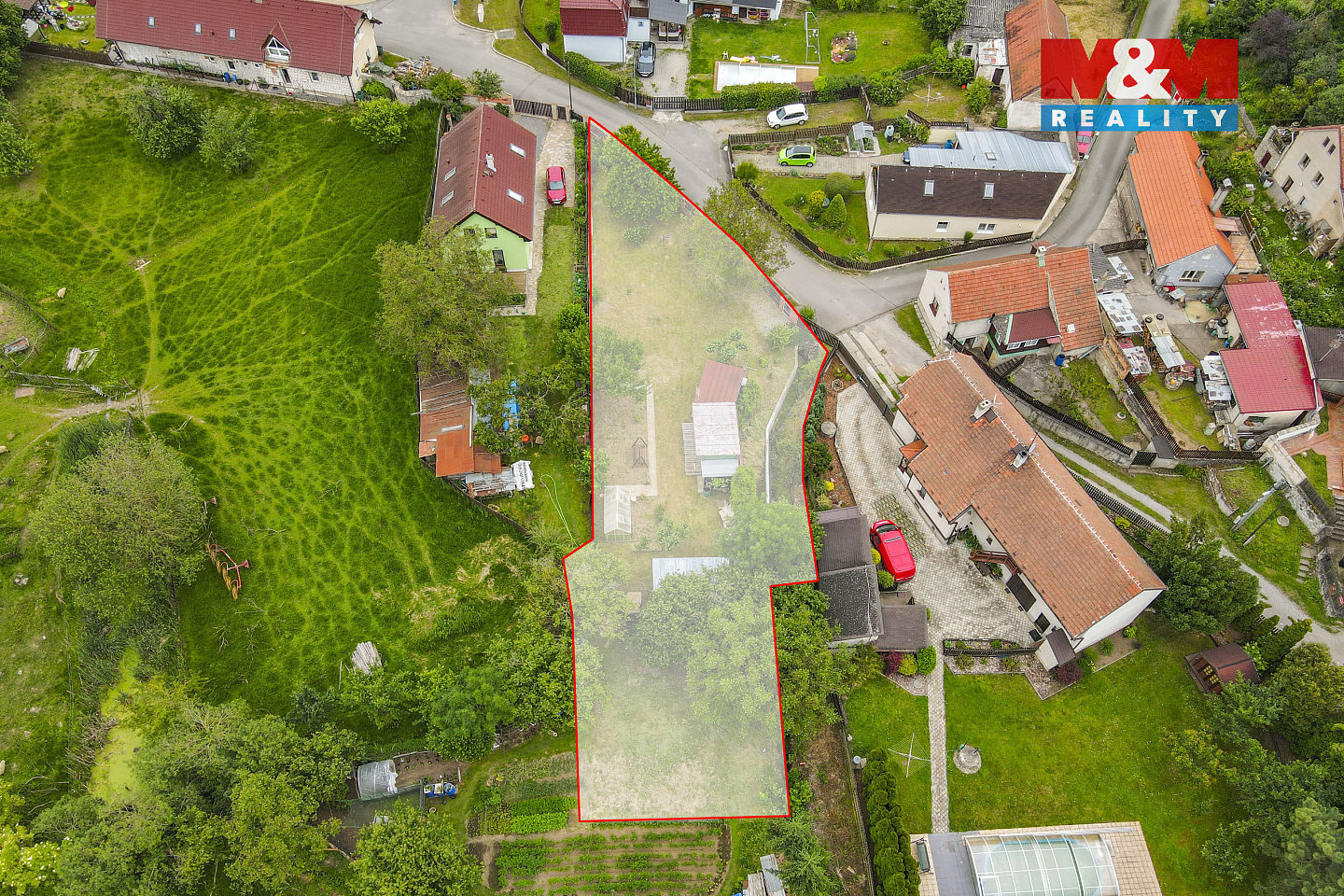 Prodej stavebního pozemku 806 m² — photo 2