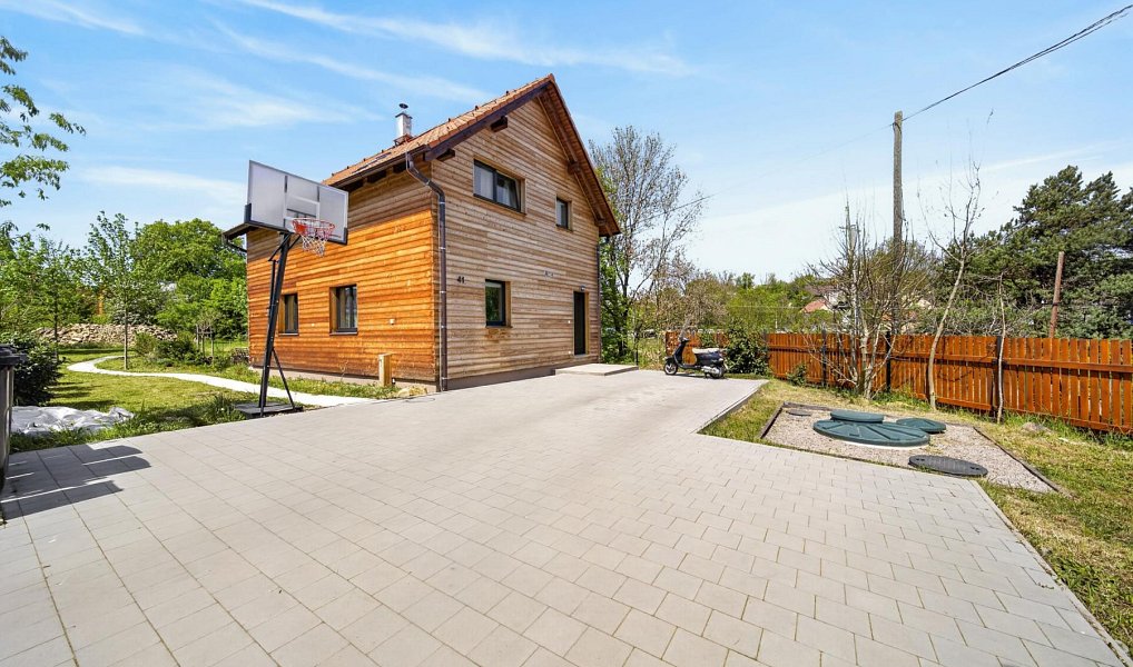 Prodej domu 120 m² s pozemkem 848 m², Svinaře – náhled fotky 4