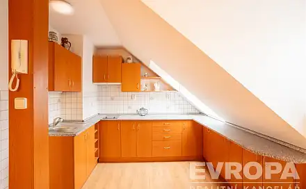 Prodej domu 180 m² s pozemkem 175 m², Ke Klimentce, Praha 5 - Smíchov, okres Praha