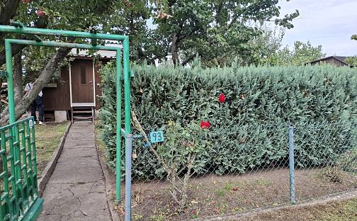 Prodej chaty/chalupy 20 m² s pozemkem 255 m², Komárno, Nymburk