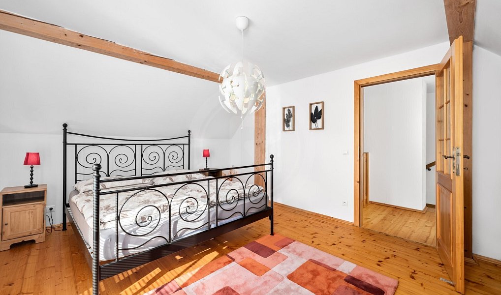 Prodej domu 230 m² s pozemkem 2 845 m², Horní Stropnice – náhled fotky 18