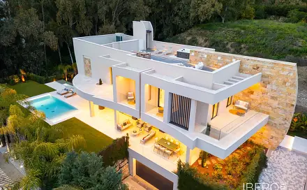 Prodej domu 653 m² s pozemkem 992 m², Nueva Andalucía, Španělsko