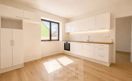 Pronájem bytu 2+1 65 m², Nová ulice, Střelice, okres Brno-venkov
