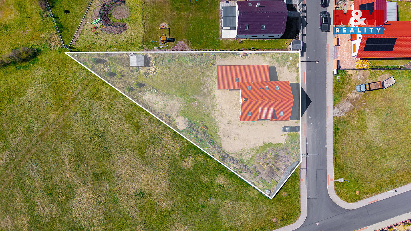 Prodej domu 226 m² s pozemkem 1 580 m² – fotografie 2