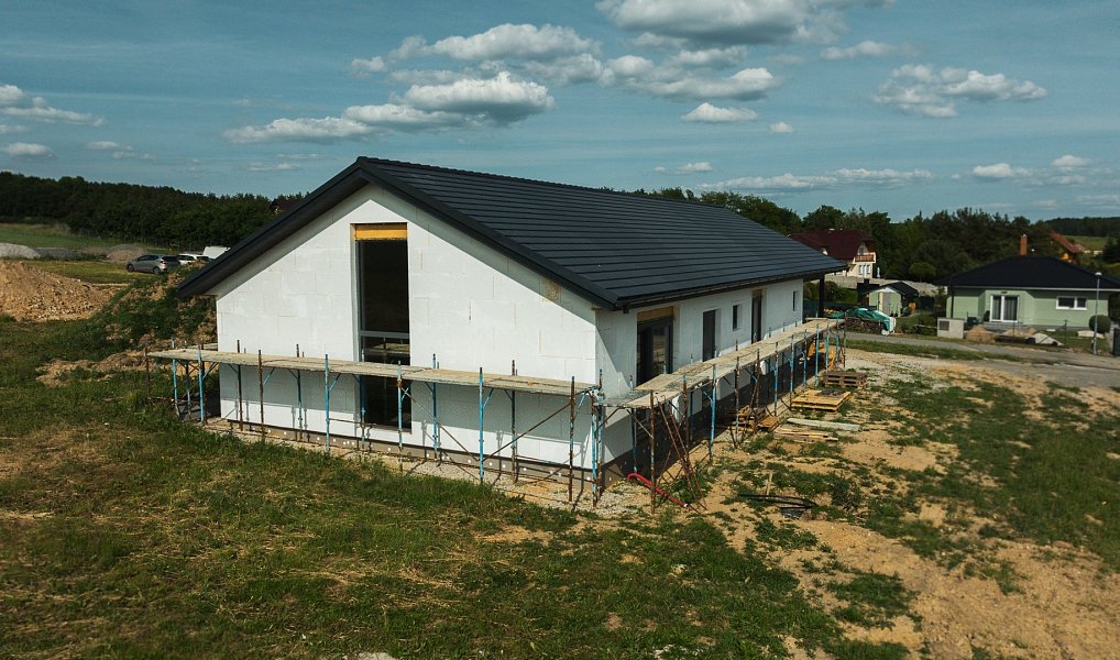 Prodej domu 191 m² s pozemkem 762 m², Loza – náhled fotky 2