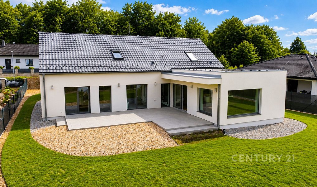 Pronájem domu 236 m² s pozemkem 1 500 m², Benešov – náhled fotky 8