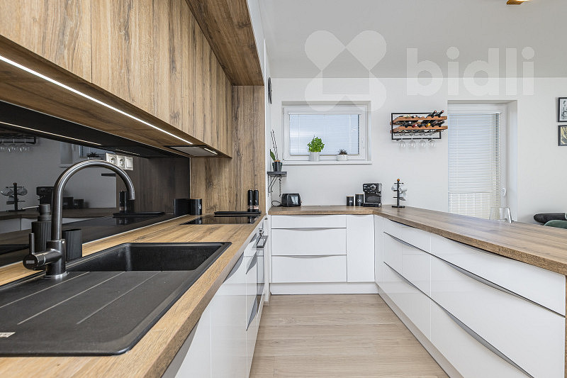 Prodej bytu 3+kk 78 m² — photo 2