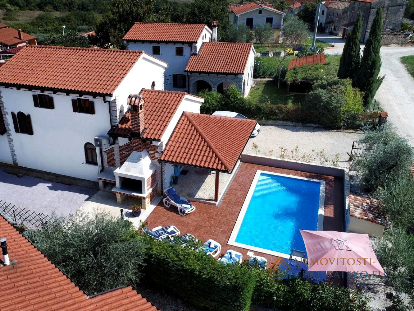 Prodej domu 150 m² s pozemkem 555 m² – pohled 3